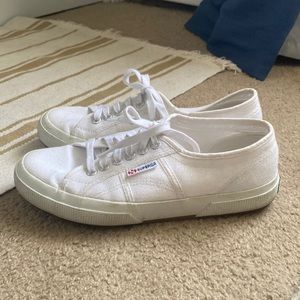 White classic superga sneakers